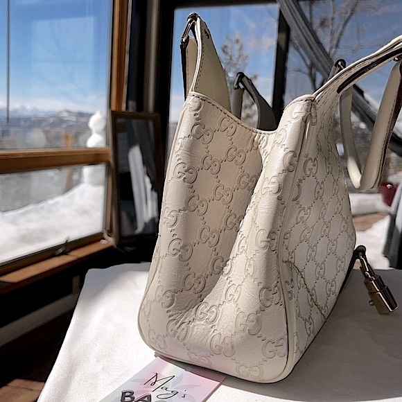 Gucci: Bardot Guccissima Jackie O Piston Lock Shoulder Bag (Ivory) - Picture 9 of 17